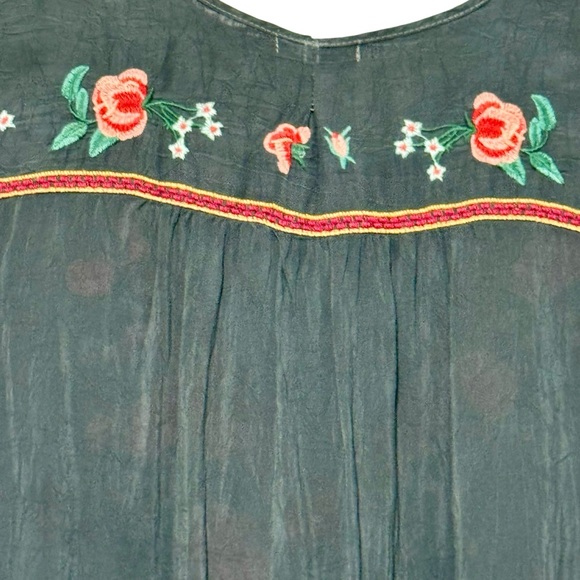 Johnny Was Floral Embroidered 3/4 Sleeve V-Neck Crinkle Gauzy Lightweight Tunic - Picture 8 of 12